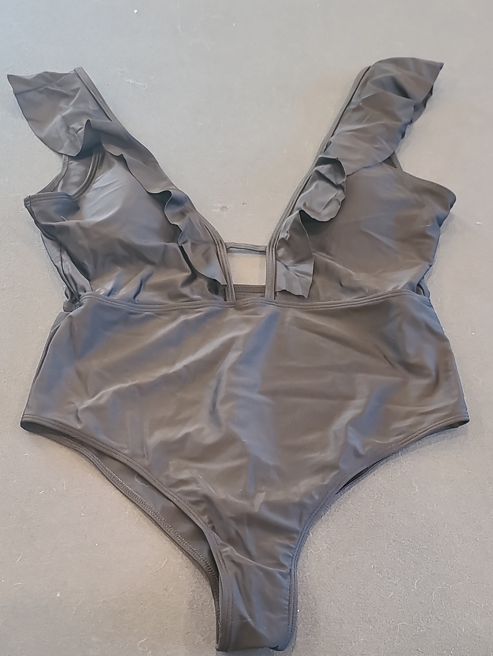 CLEARANCE Ruffled Deep V 1 Piece Swimsuit Black. With Swim Cover   Xl - Picture 2 of 12